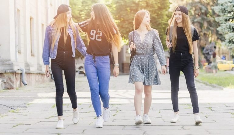 Fashion Tips for Teenage Girls