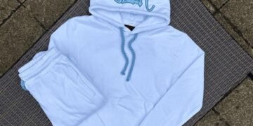 Syna World Hoodie Heat – Limited Stock Left
